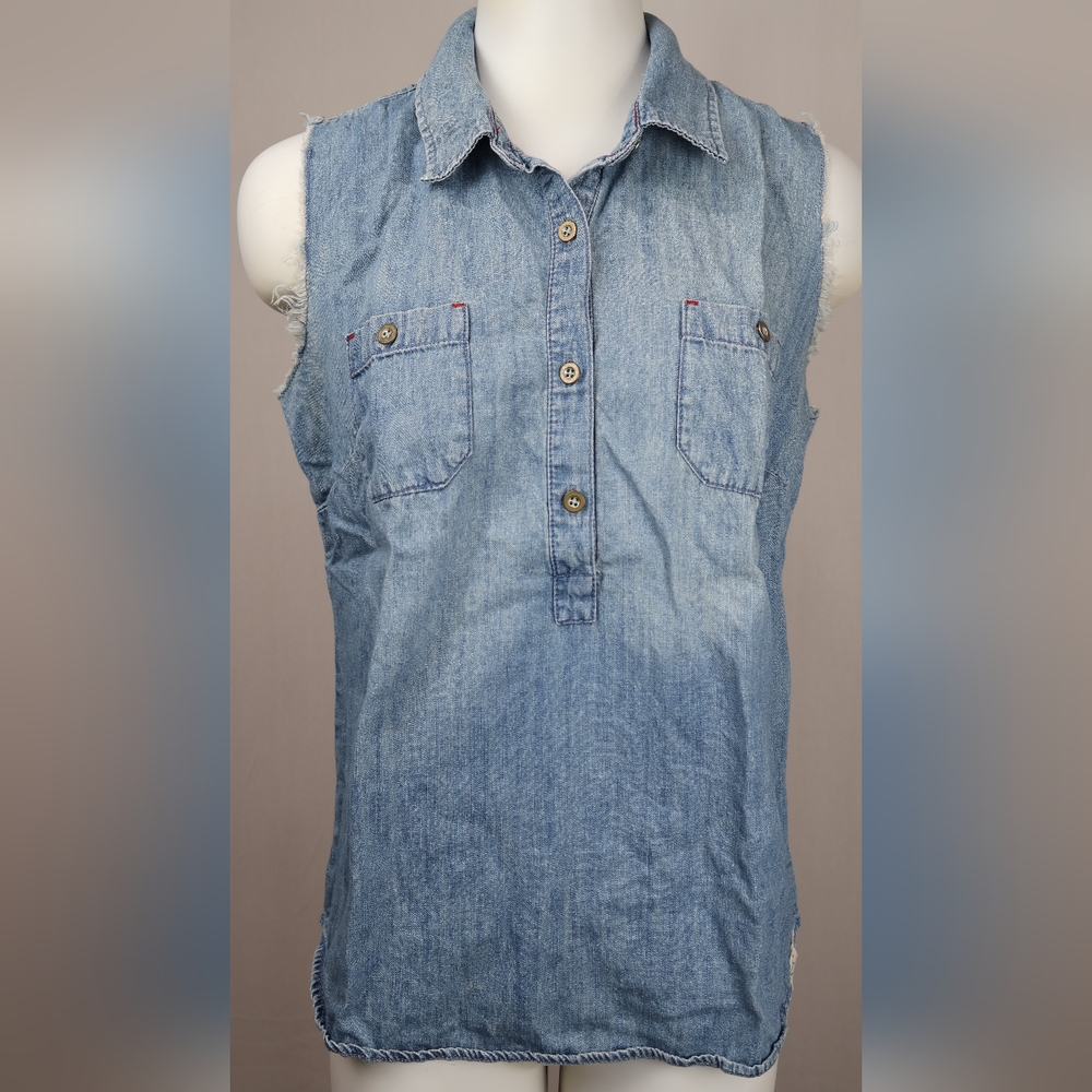 🔖 Sleeveless Denim Button-Up Top